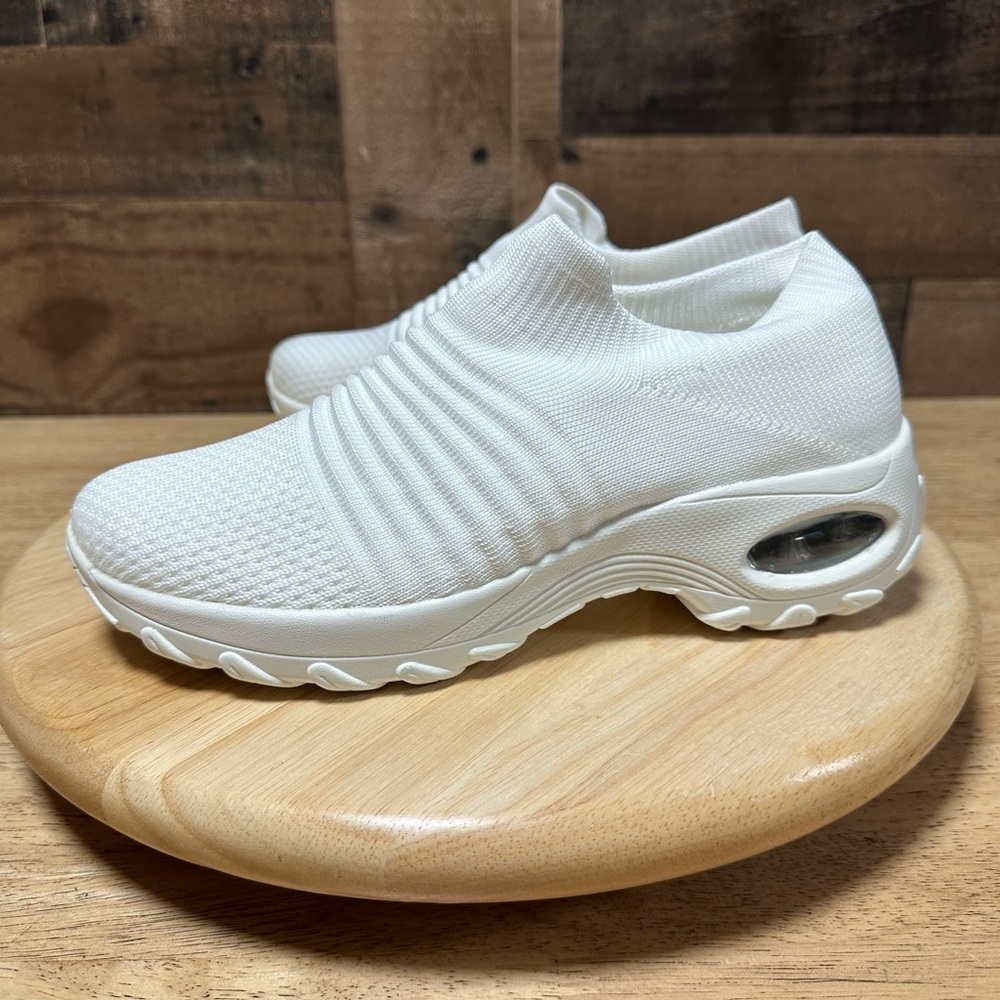 Hyper Women’s White Hyperboost Pull-On Memory Foa… - image 2